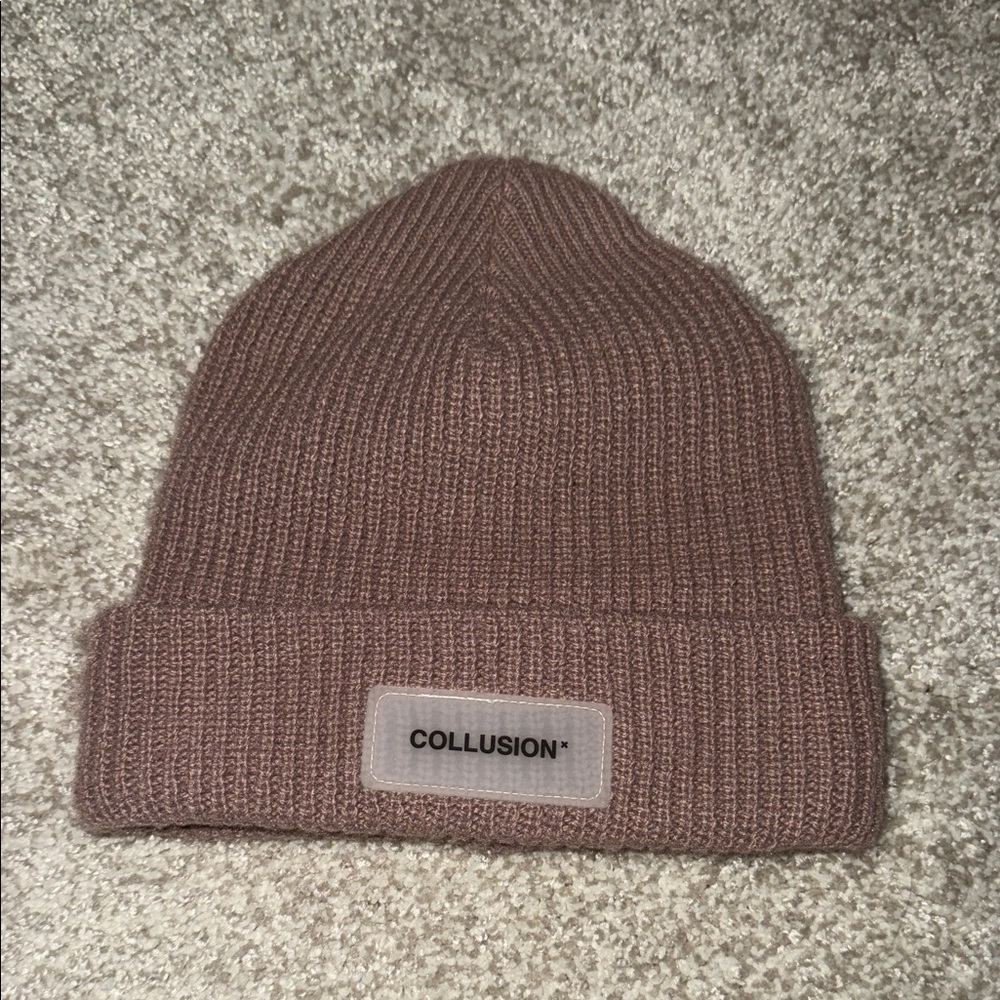 Collusion beanie, new without tags. Color mauve